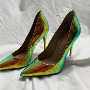 ALDO Iridescent Snakeskin Heels Size 7.5 / 37.5 Pointed Toe Stiletto Pumps